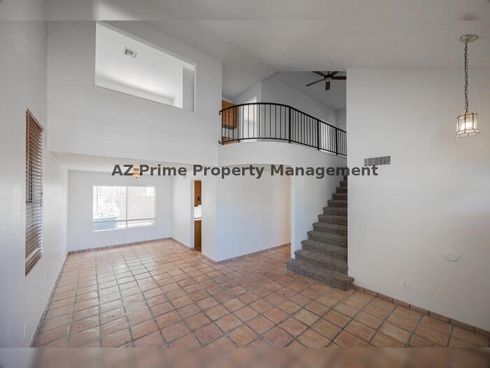 489 West Carmen Street – photo 4