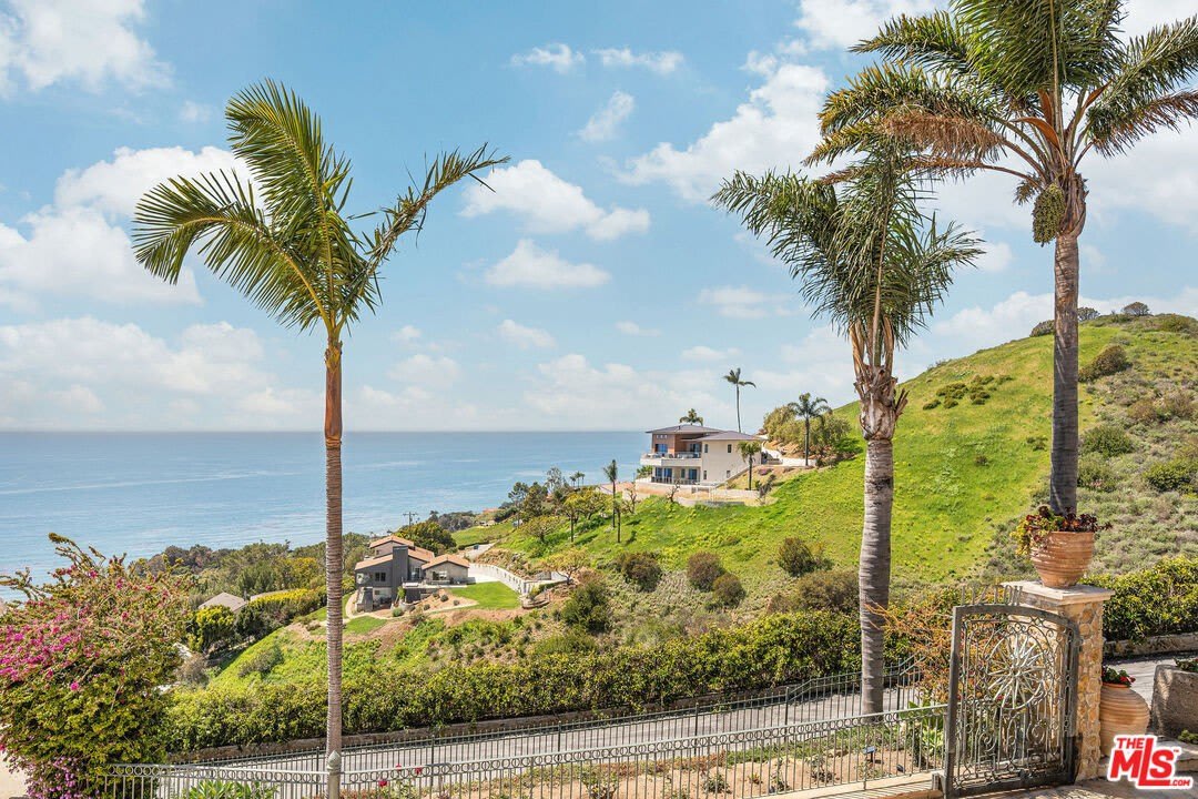 4440 Encinal Canyon Rd – photo 2