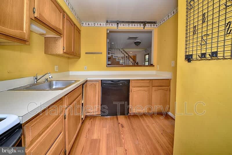223 N. West St. – photo 5