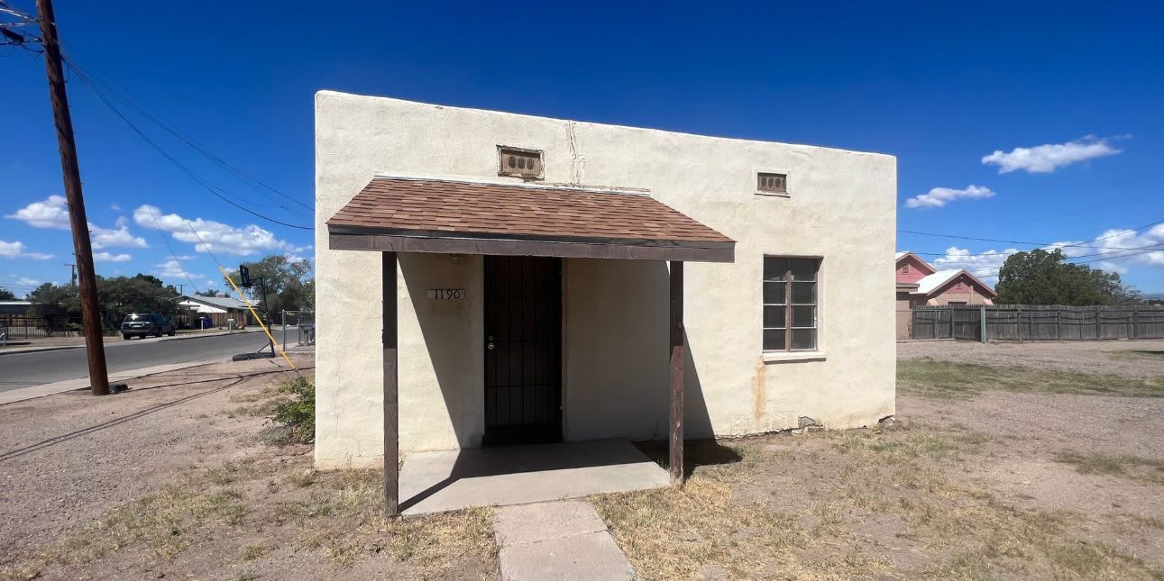 1190 3rd St – photo 1