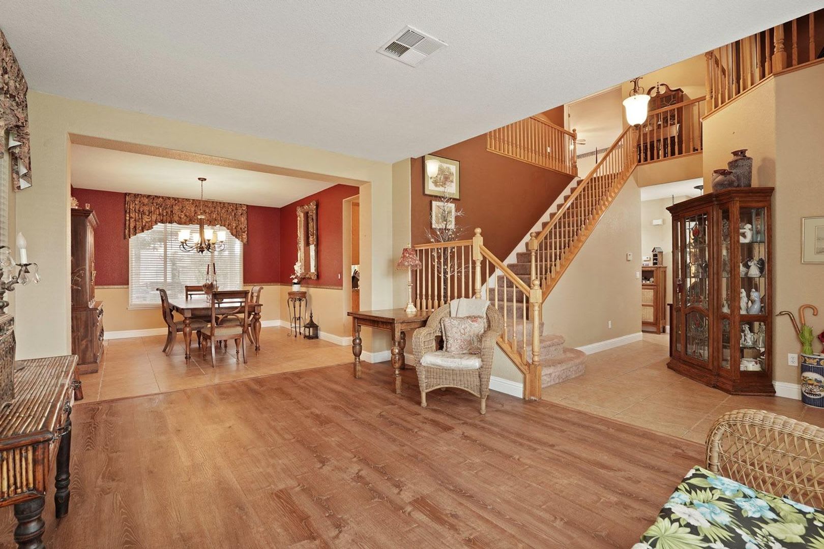 Home located in prestigious Glenbriar Estates – photo 4