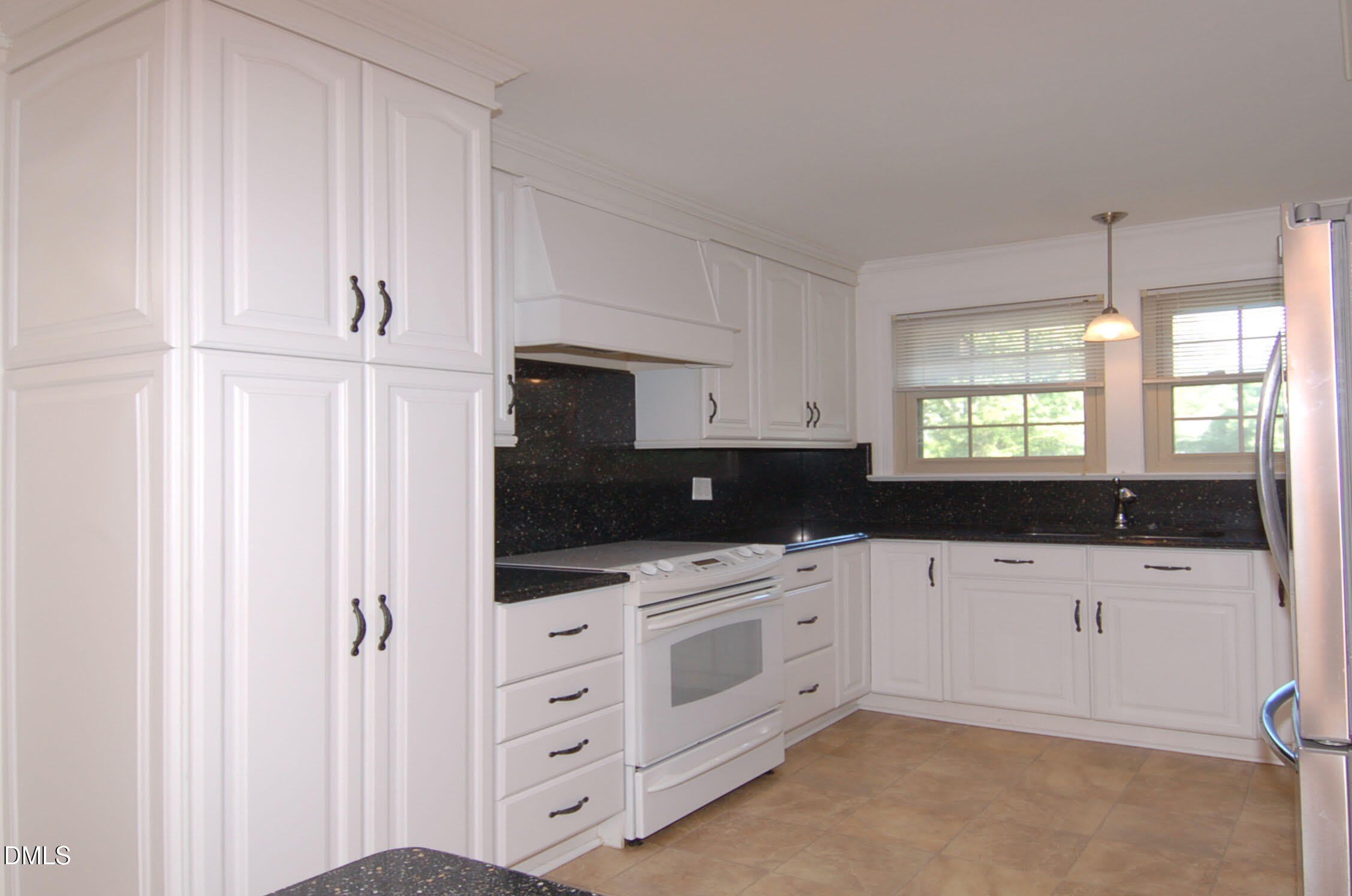 706 Smedes Place – photo 3