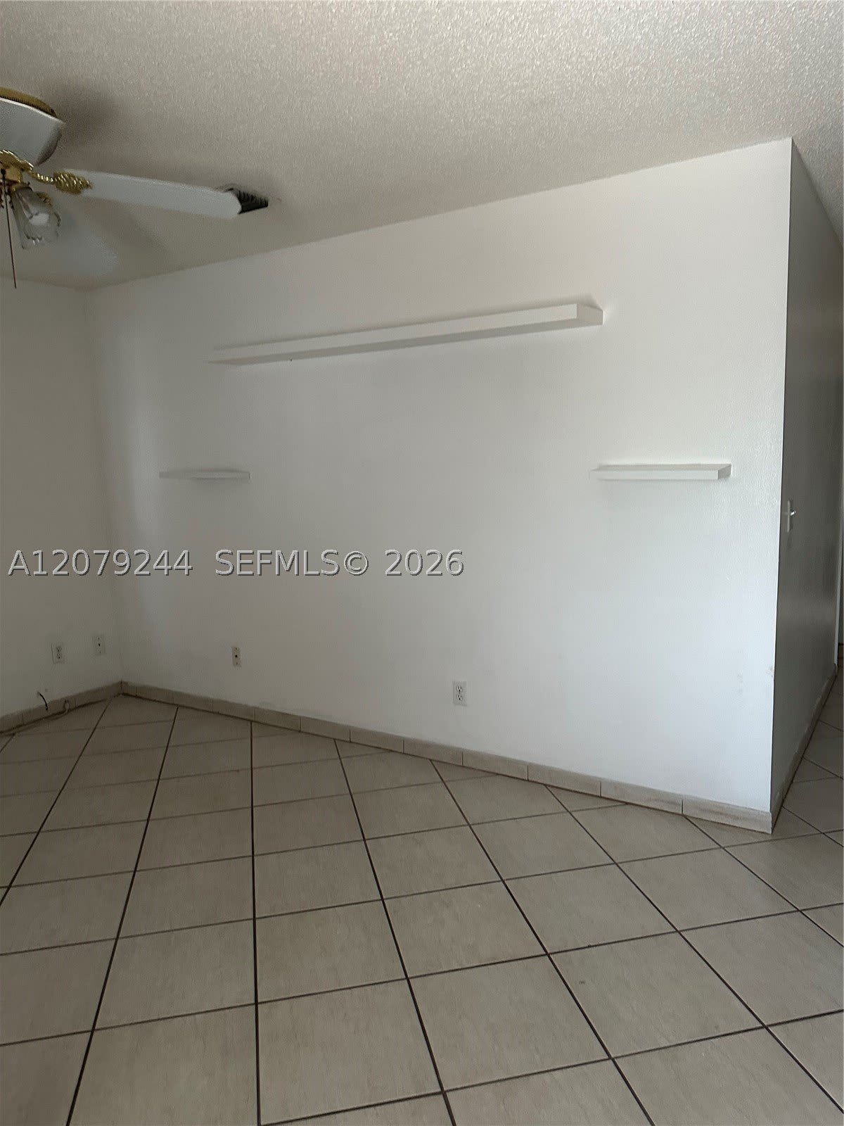 6104 Pierce St – photo 3