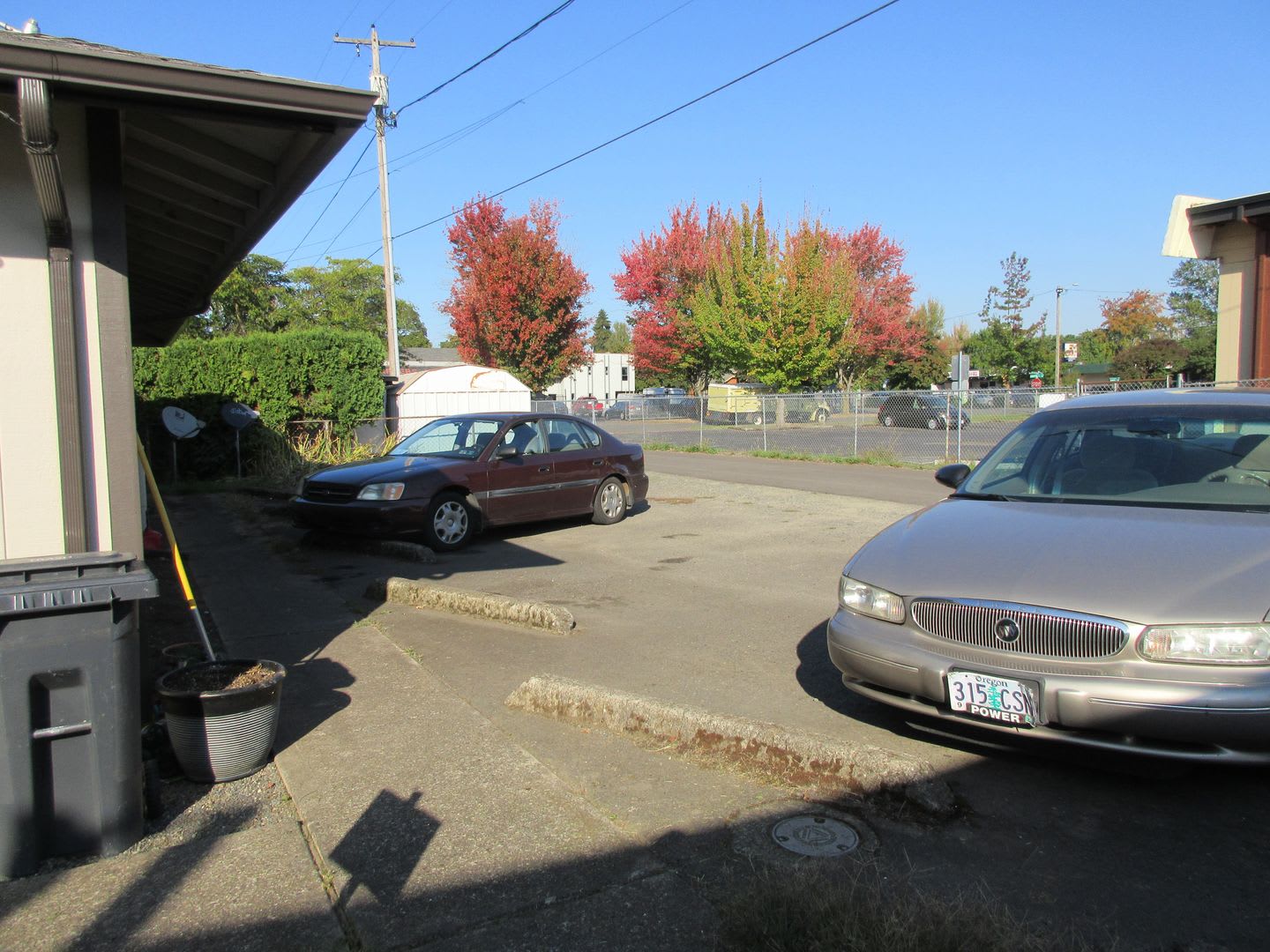 Updated, Spacious One Bedroom – photo 3