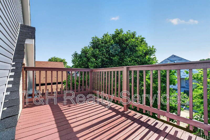 210 Keystone Avenue – photo 5