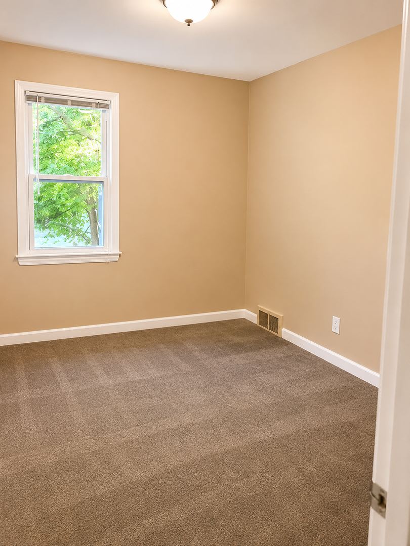 Upgraded Westside Bungalow Section 8 Accepted – photo 3