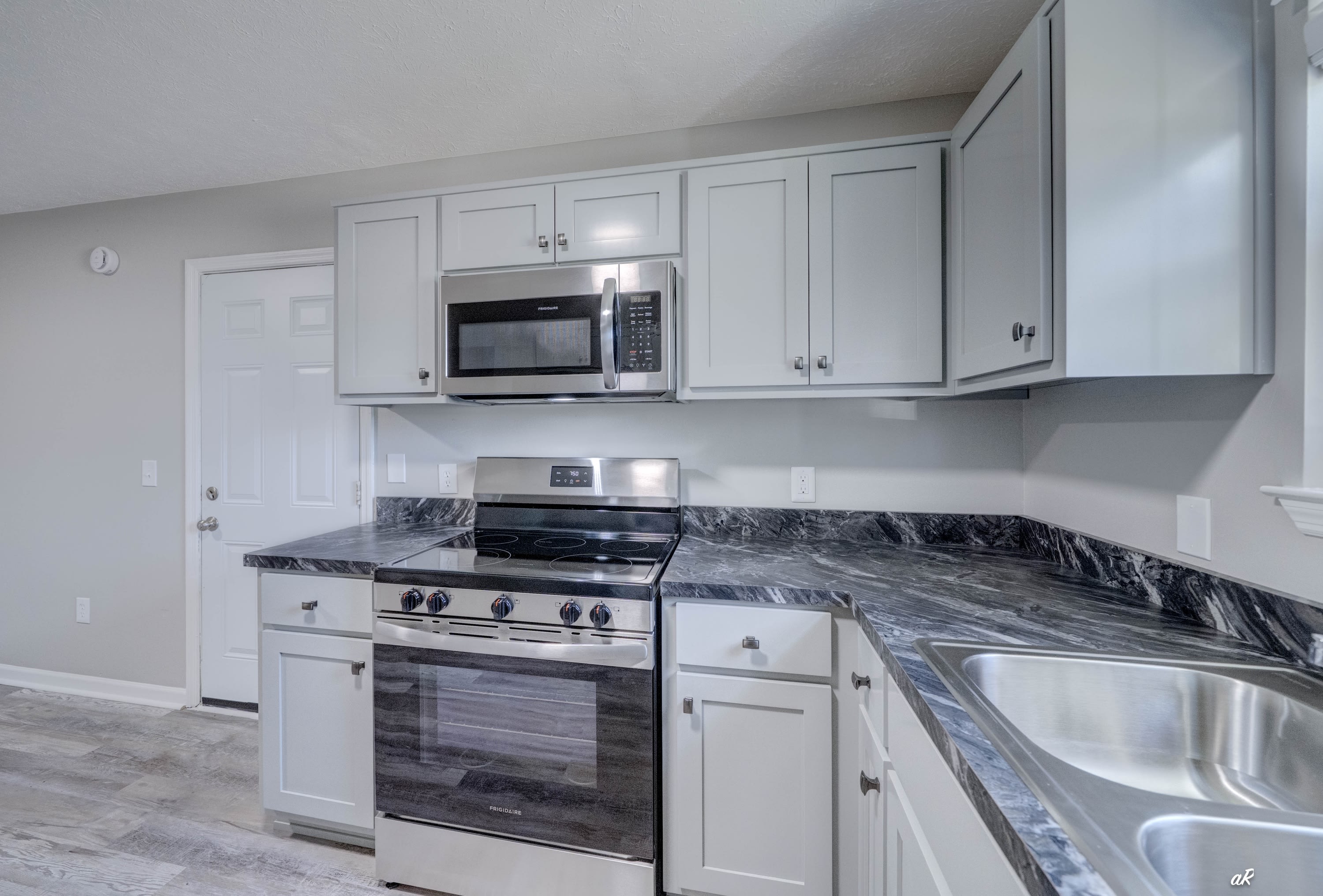 3712 Burnham Way – photo 4
