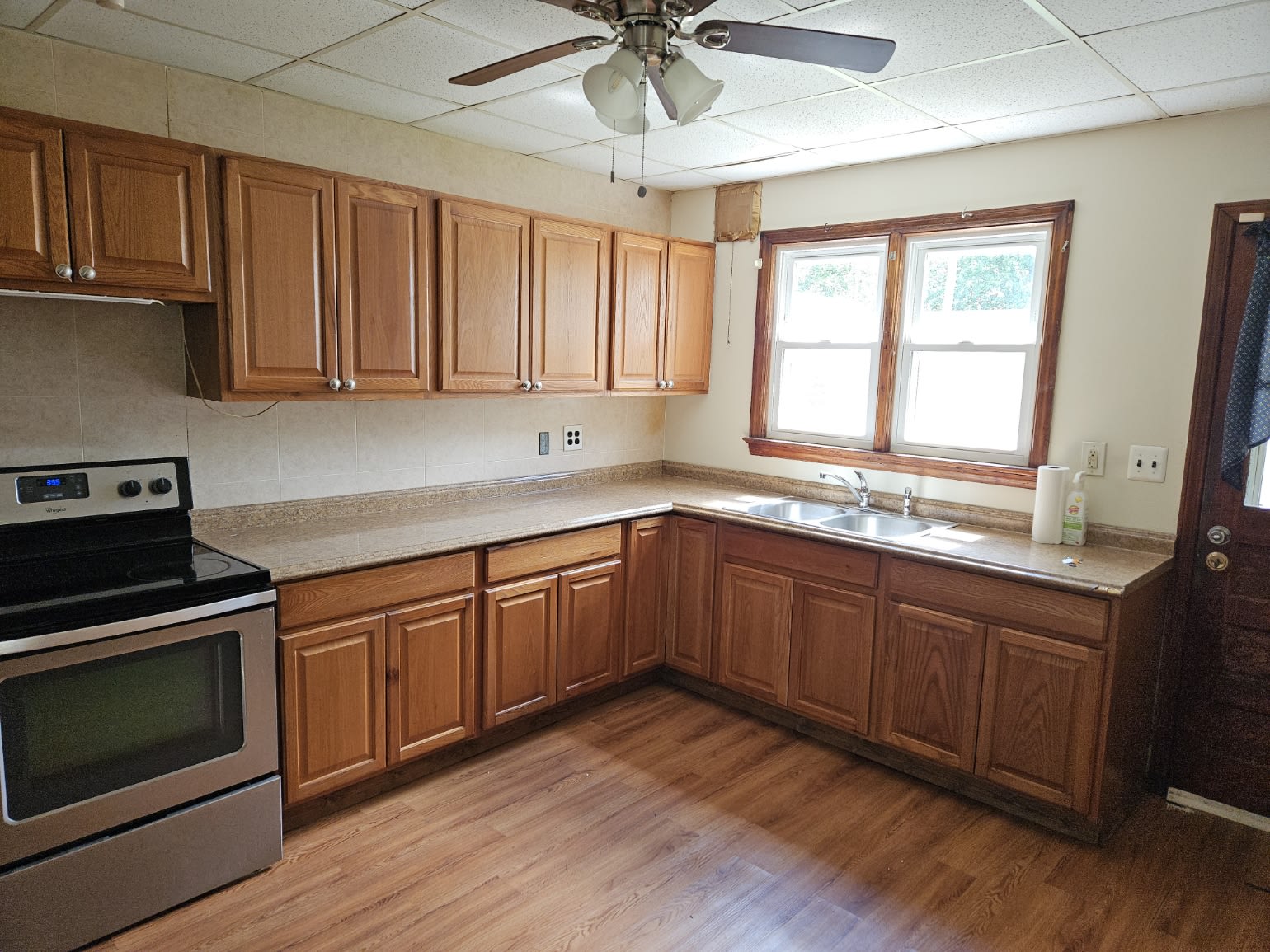 301 College Ave – photo 3