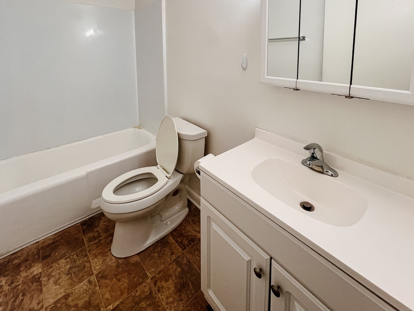 2 Bedroom 1 Bathroom Condo – photo 5