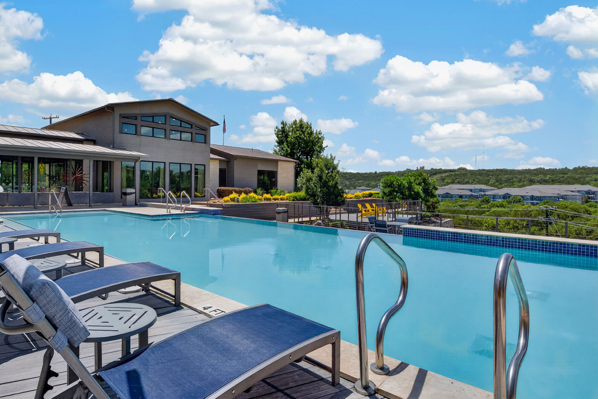 The View at Crownridge – photo 2