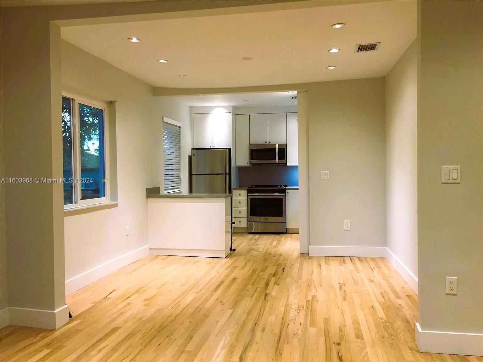 685 Southwest 19th Road – photo 4