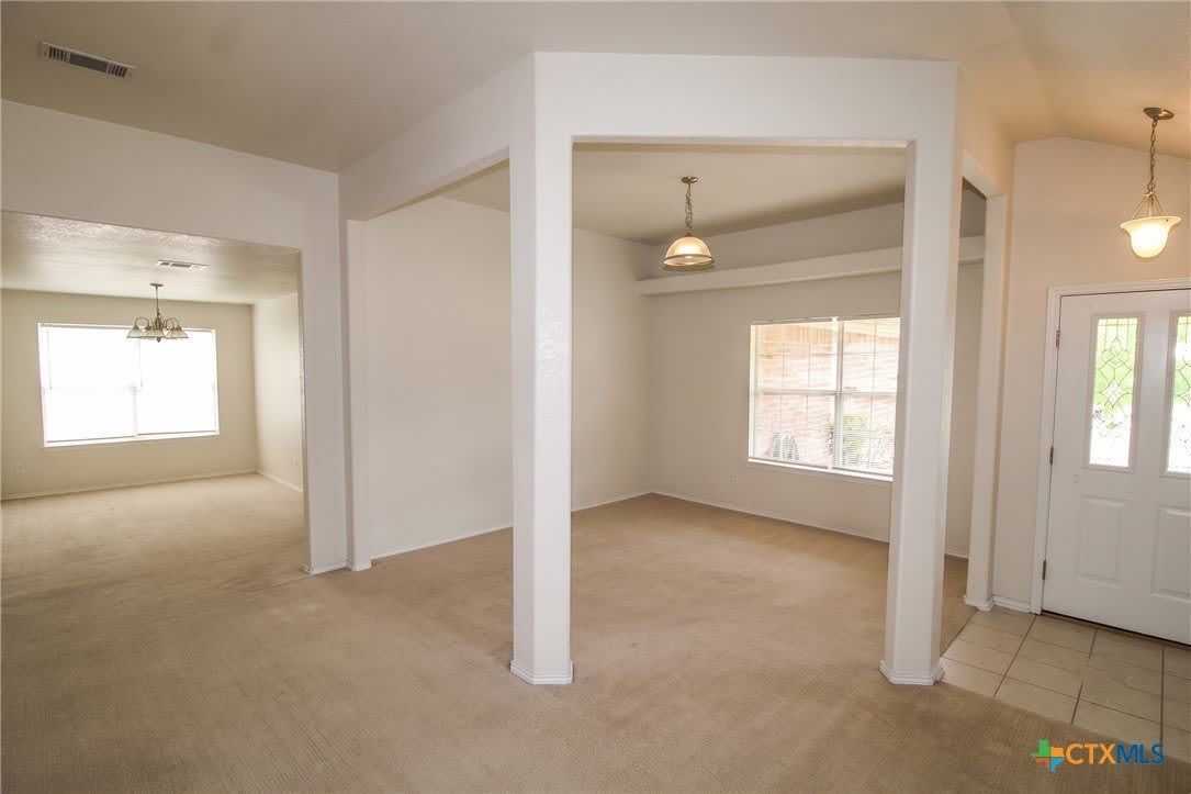 1906 Flagstaff Drive – photo 3