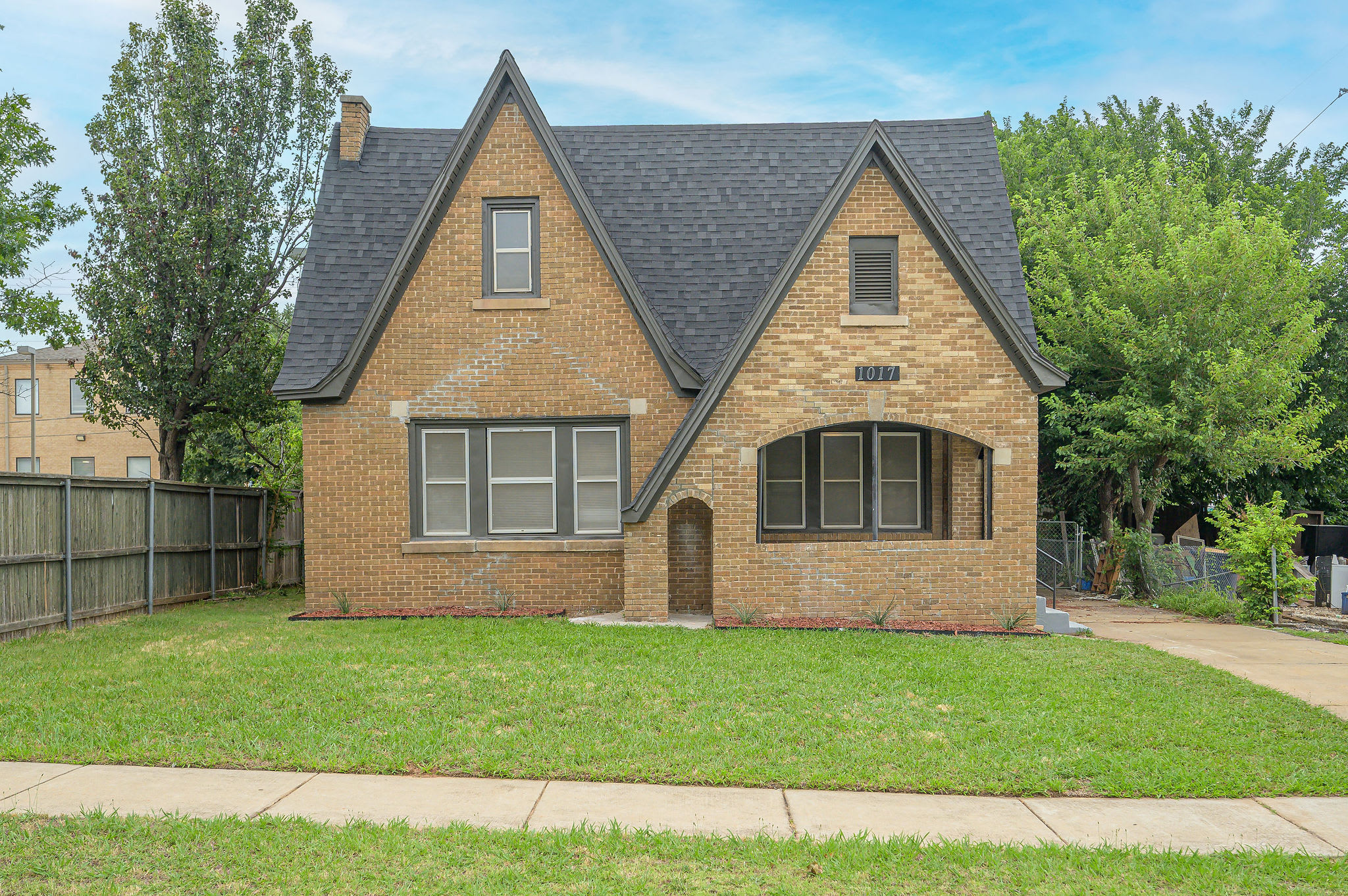 1017 Northeast 16th Street – photo 1