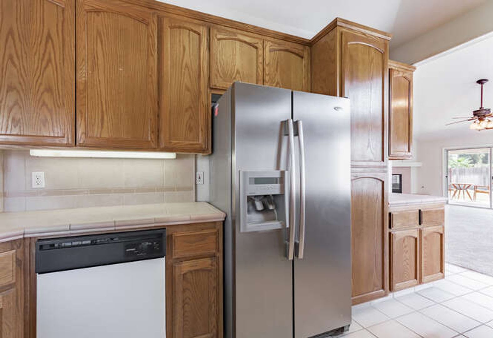 Clovis 3 Bedroom/2 Bath Home Ready for Move In – photo 3