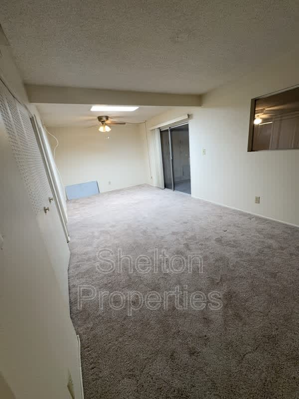 10103 N 97Th Ave Apt B – photo 3