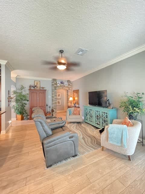 1069 Becker Ave – photo 3