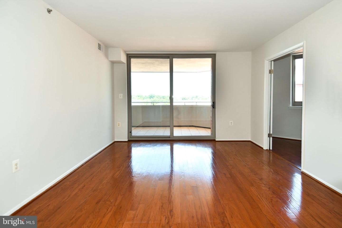 1001 N VERMONT ST #1010 – photo 5
