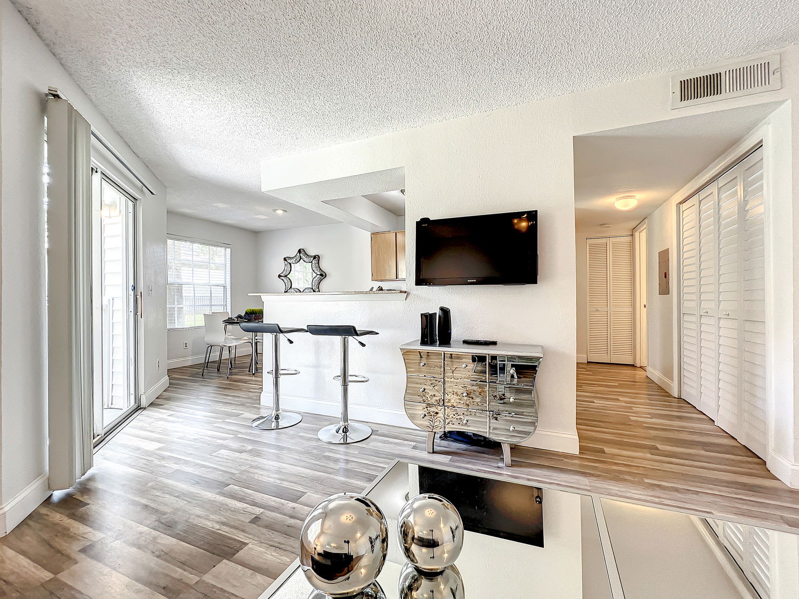 11588 Westwood Boulevard – photo 3