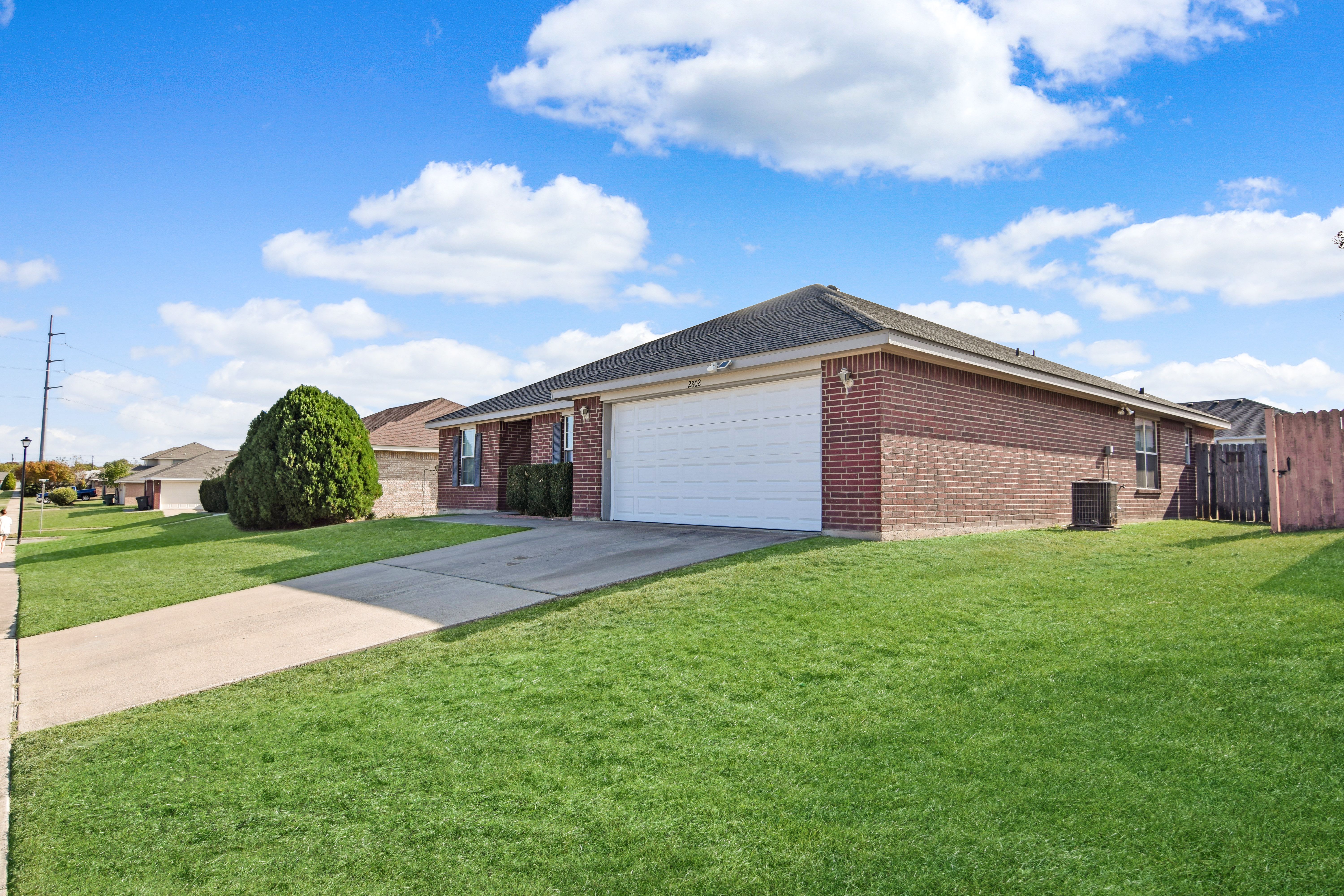 2802 Wesley Dr – photo 3