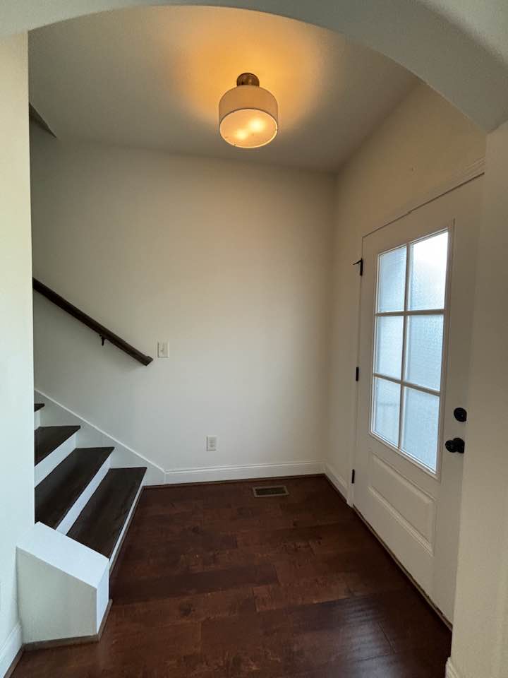 954 Lennox BlvdBirmingham, AL35216 – photo 2