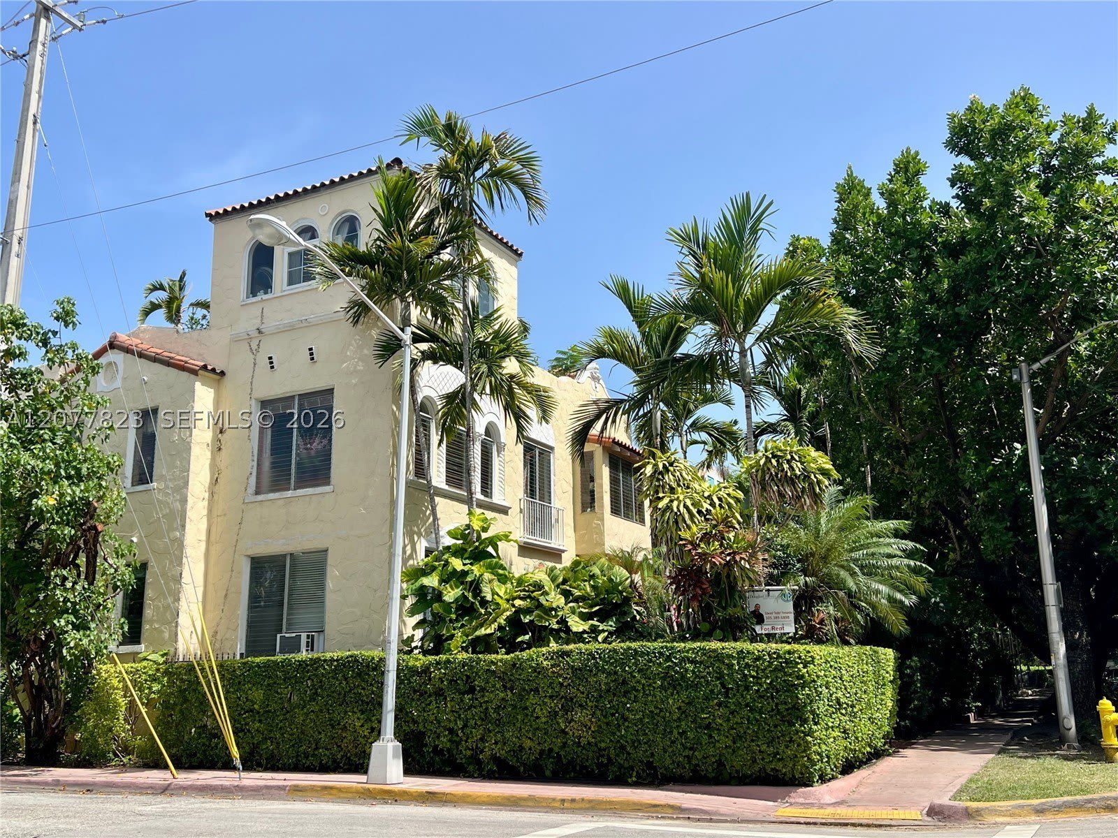 1361 Meridian Ave – photo 1