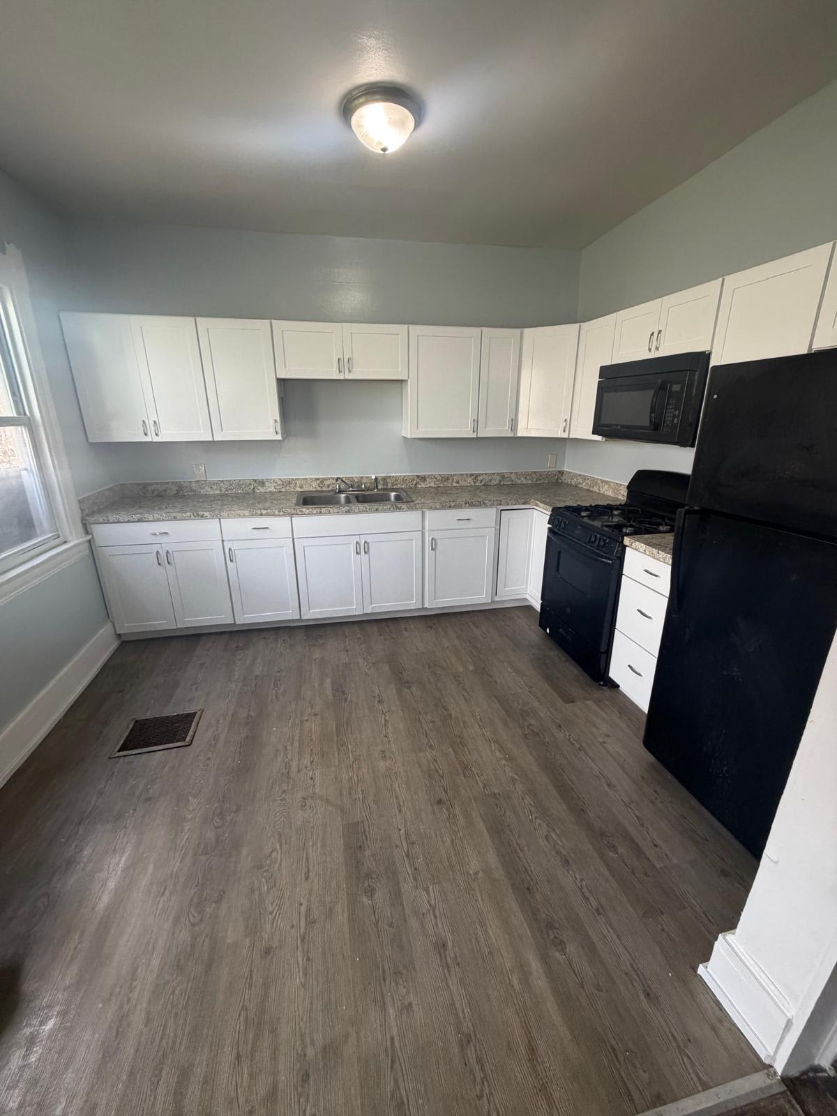 1509 North Salina Street – photo 1