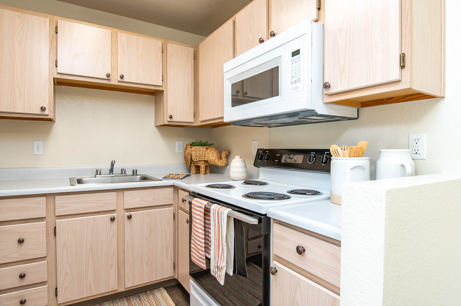 Desertbrook Apartments – photo 5