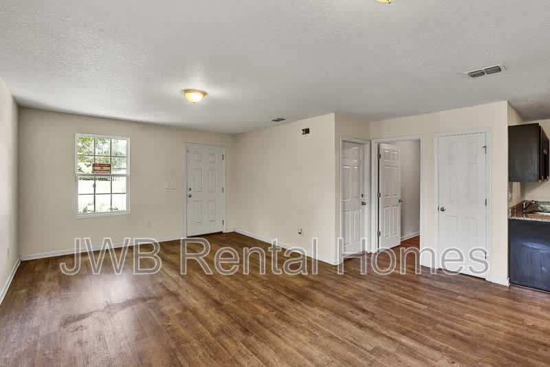 7952 Dekle Ave – photo 5