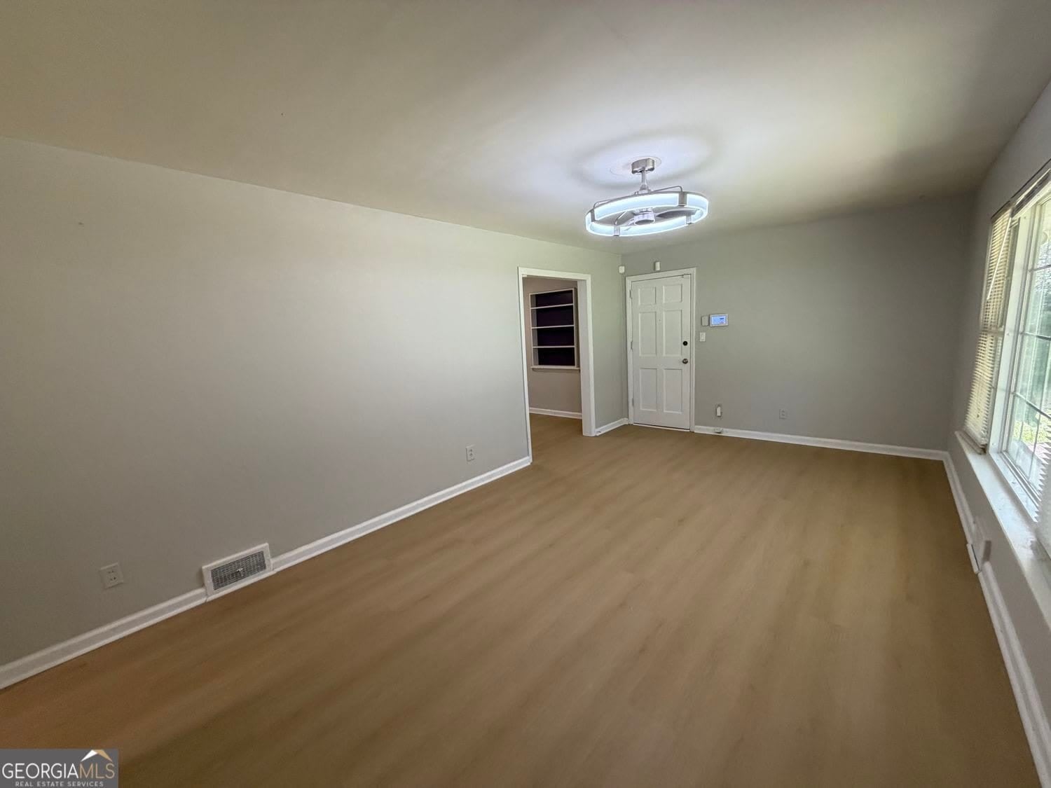 2726 Hollywood Drive – photo 4