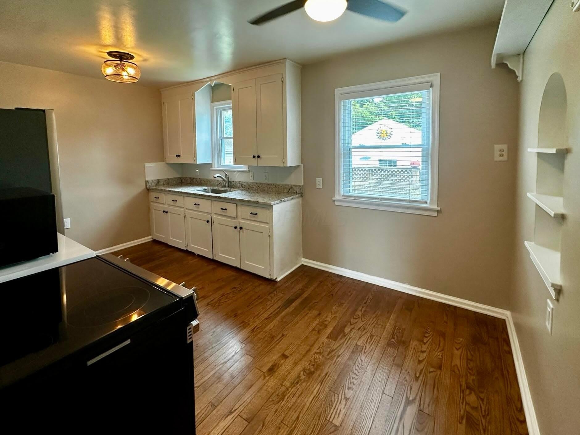 2778 Bellwood Avenue – photo 4
