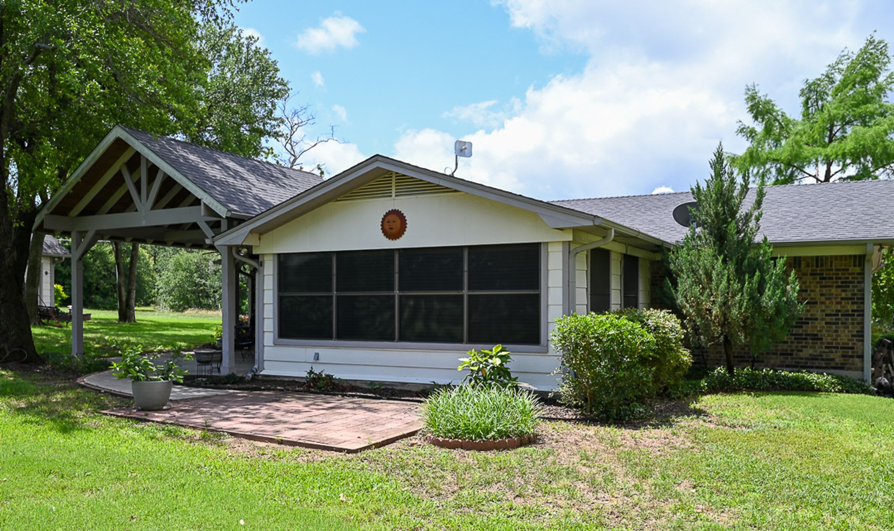 Beautiful 3 bedroom 2 bath Runaway Bay, TX – photo 2