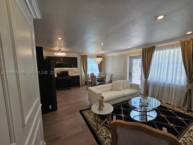 611 NE 14th Ct – photo 5