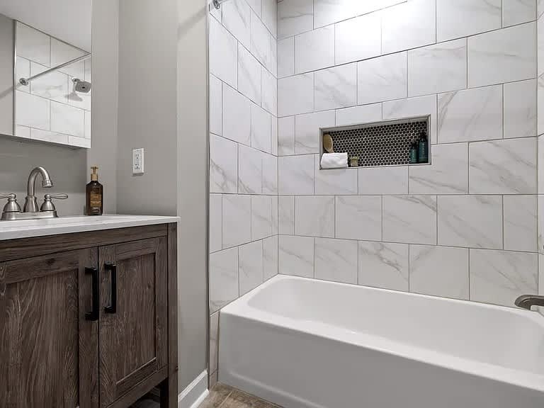 408 Broughton Street – photo 4
