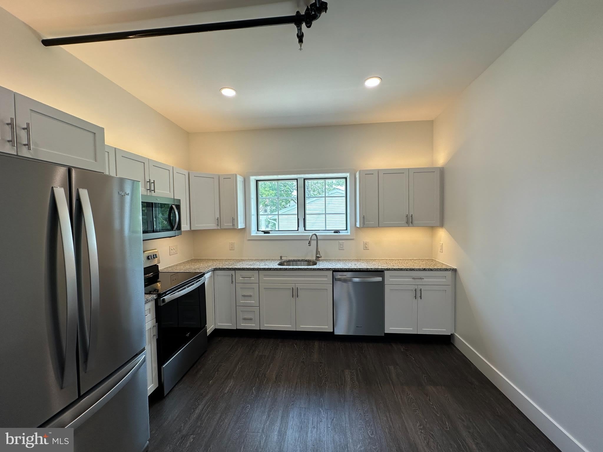 819 BLOOMING GLEN ROAD – photo 3