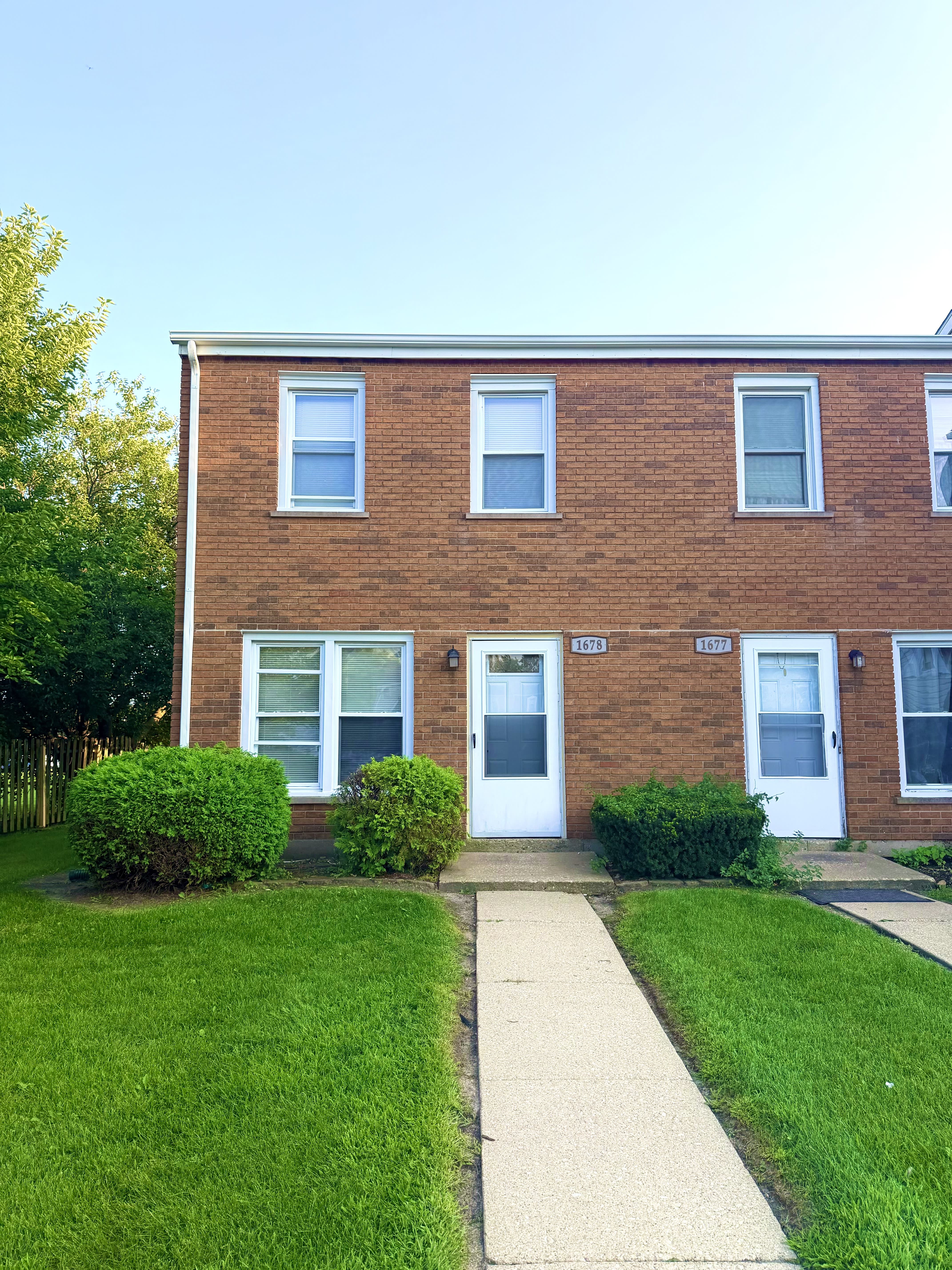 1678 Shamrock Court – photo 1