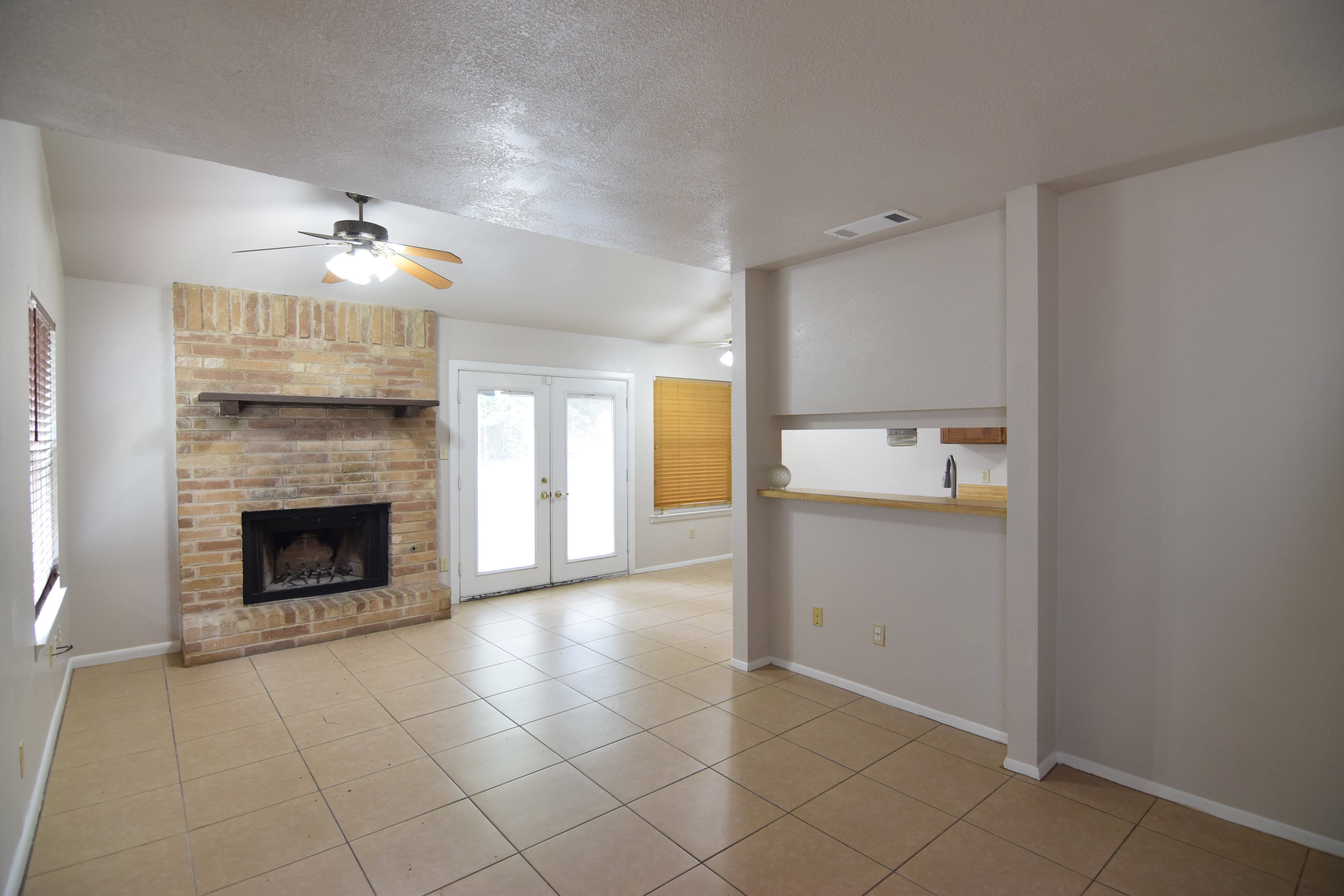 2403 Skylark Cir – photo 5
