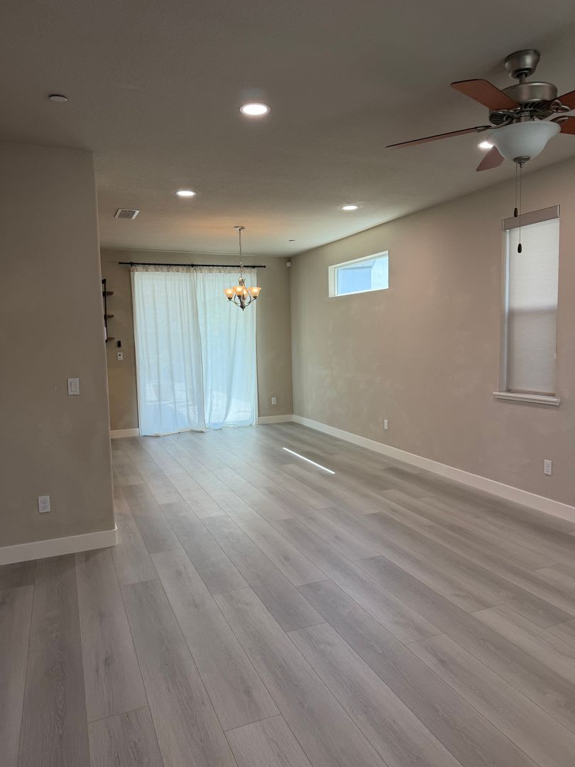**Modern 3-Bedroom Home with 2-Car Garage & Included Appliances** – photo 2