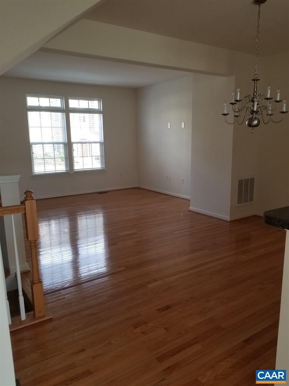 2442 Abington Dr – photo 3