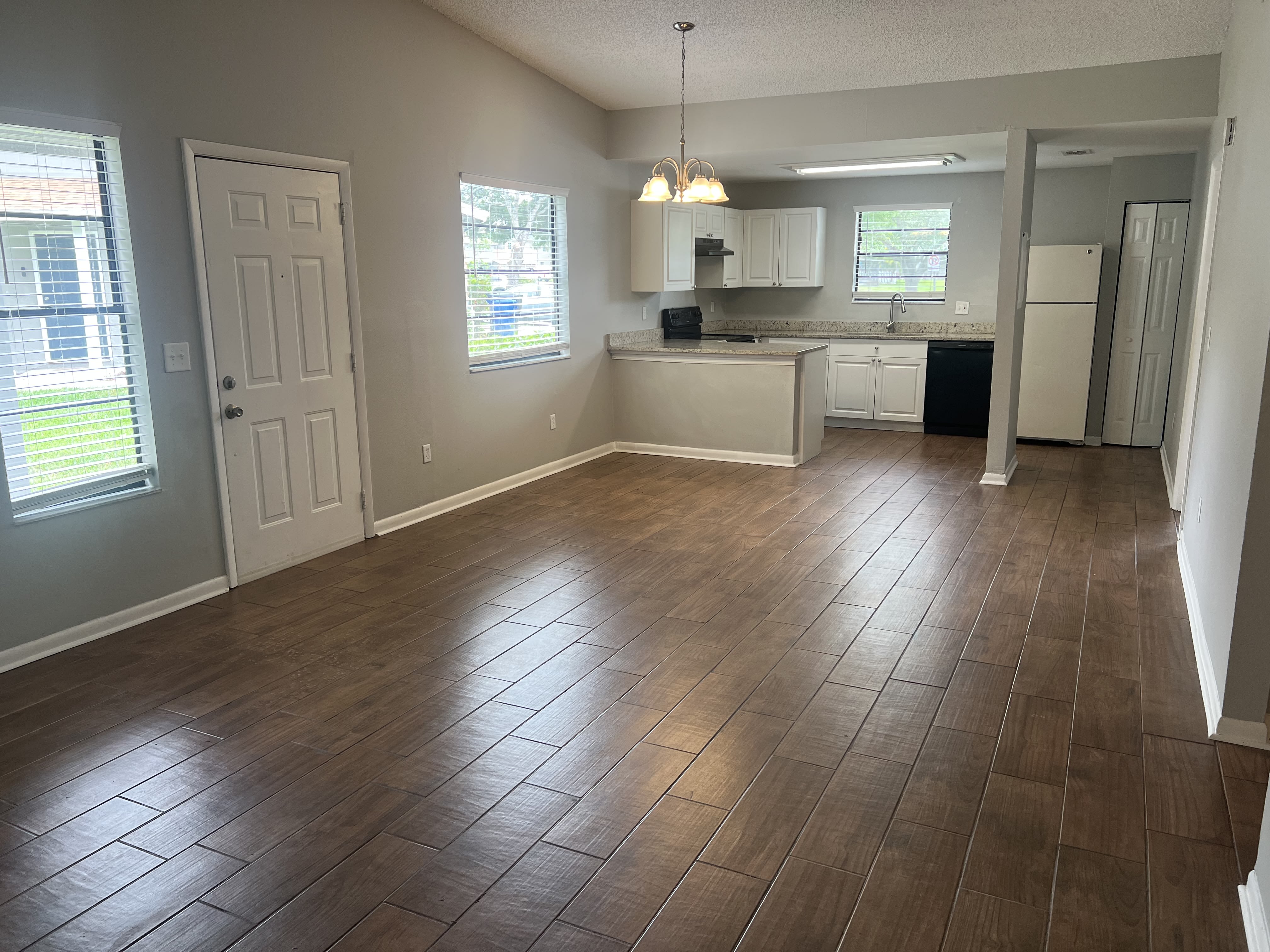 10101 Lake Oak Cir – photo 3