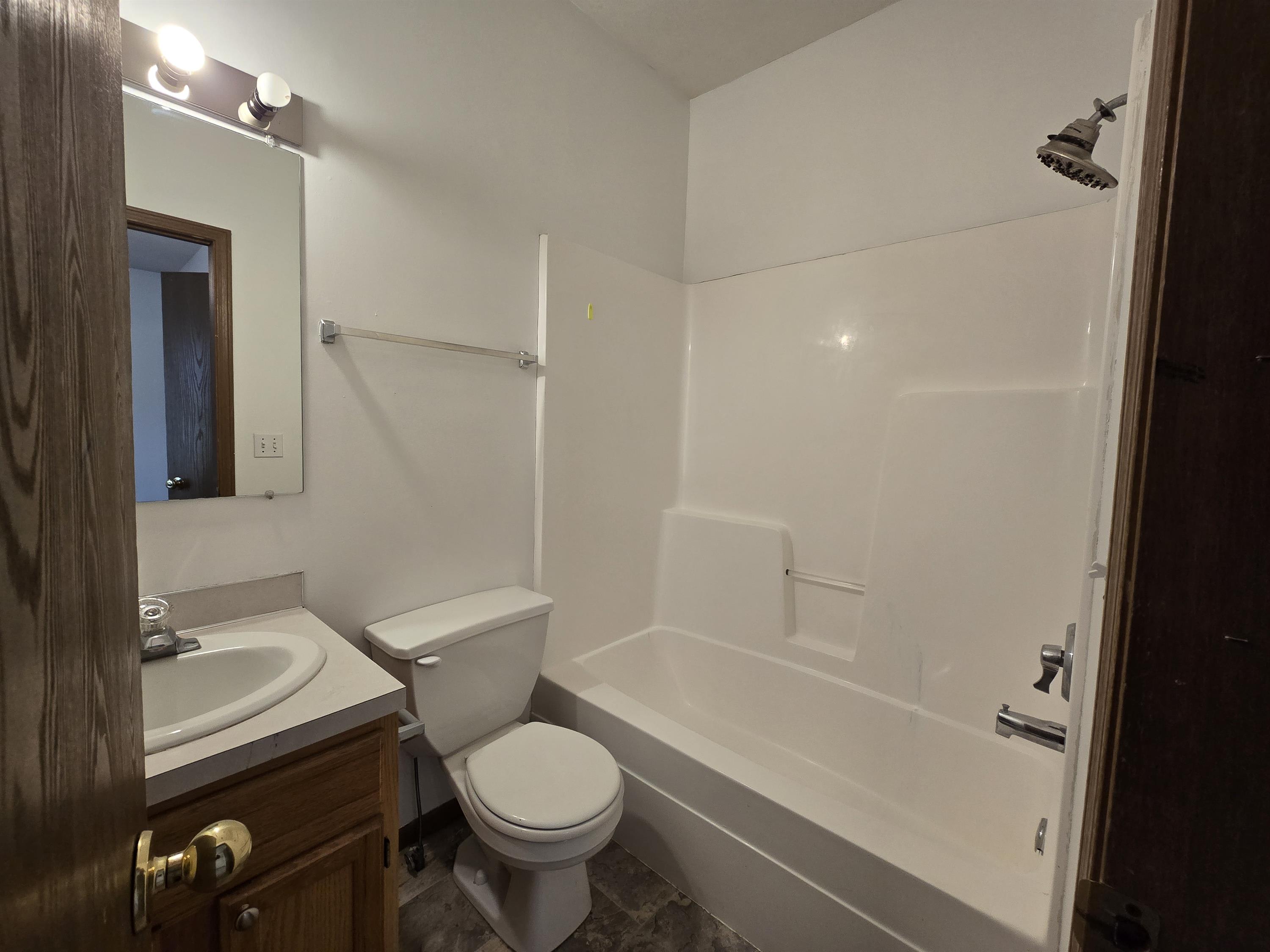 748 West Belmont Avenue – photo 5