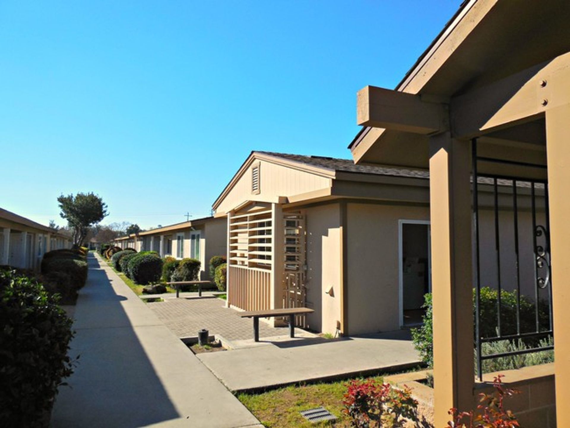 Garden Square Apartments 3 Bedroom, 2 Bath – photo 4