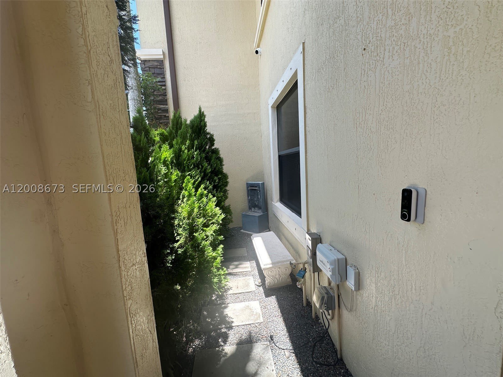 3211 SE 6th St – photo 4