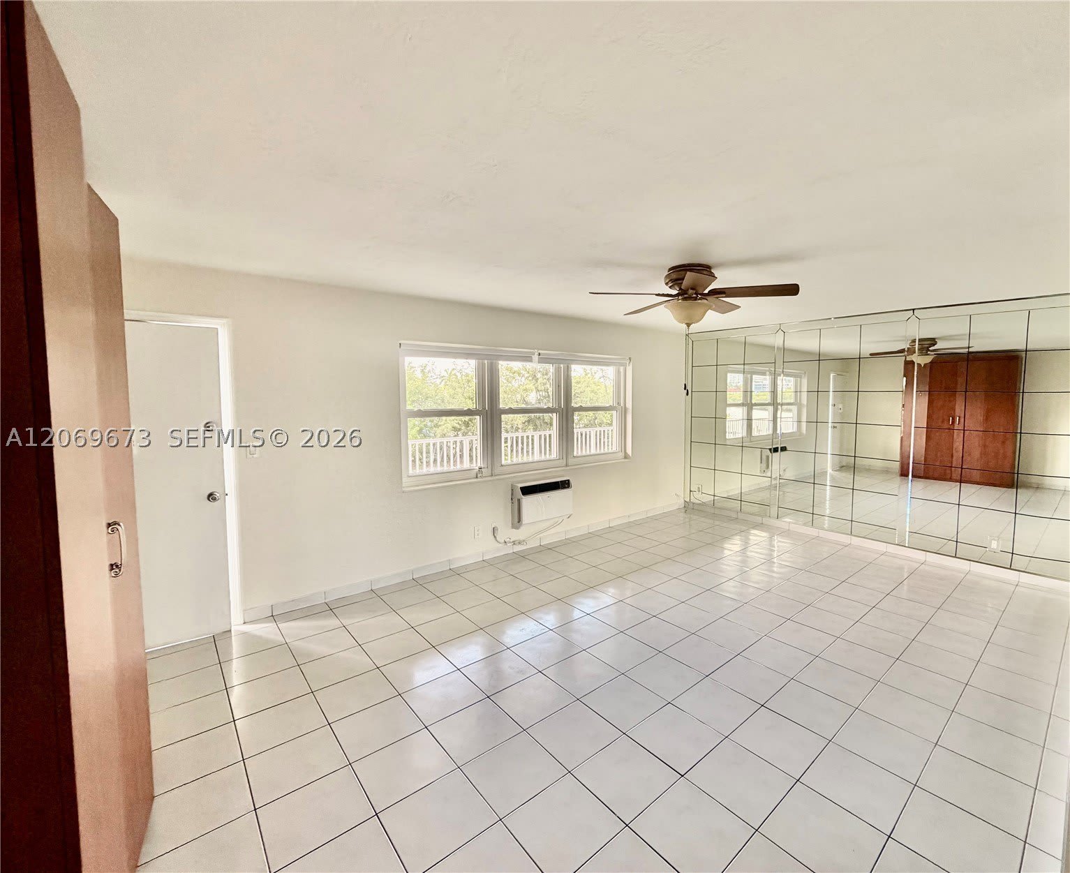 3922 NE 166th St – photo 3