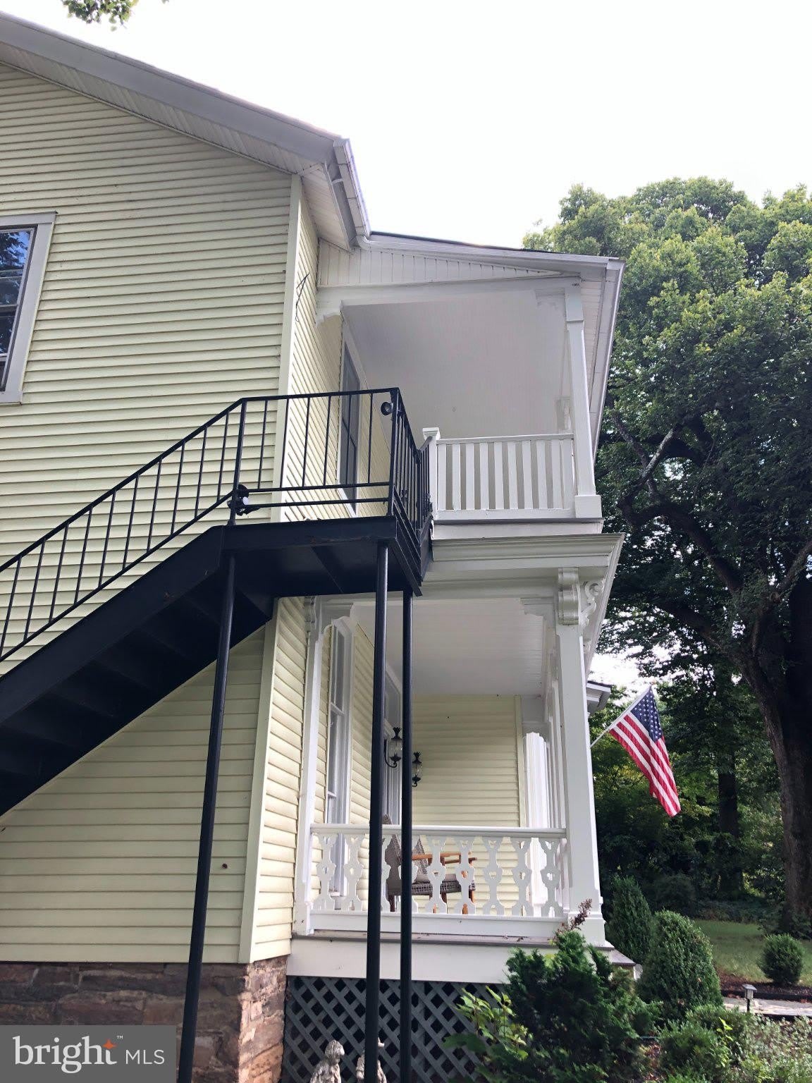 185 MAIN Street – photo 1