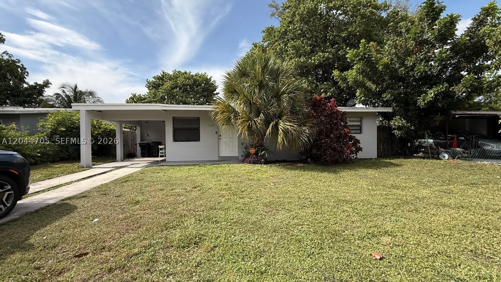 1525 Nw 18Th Ct – photo 1