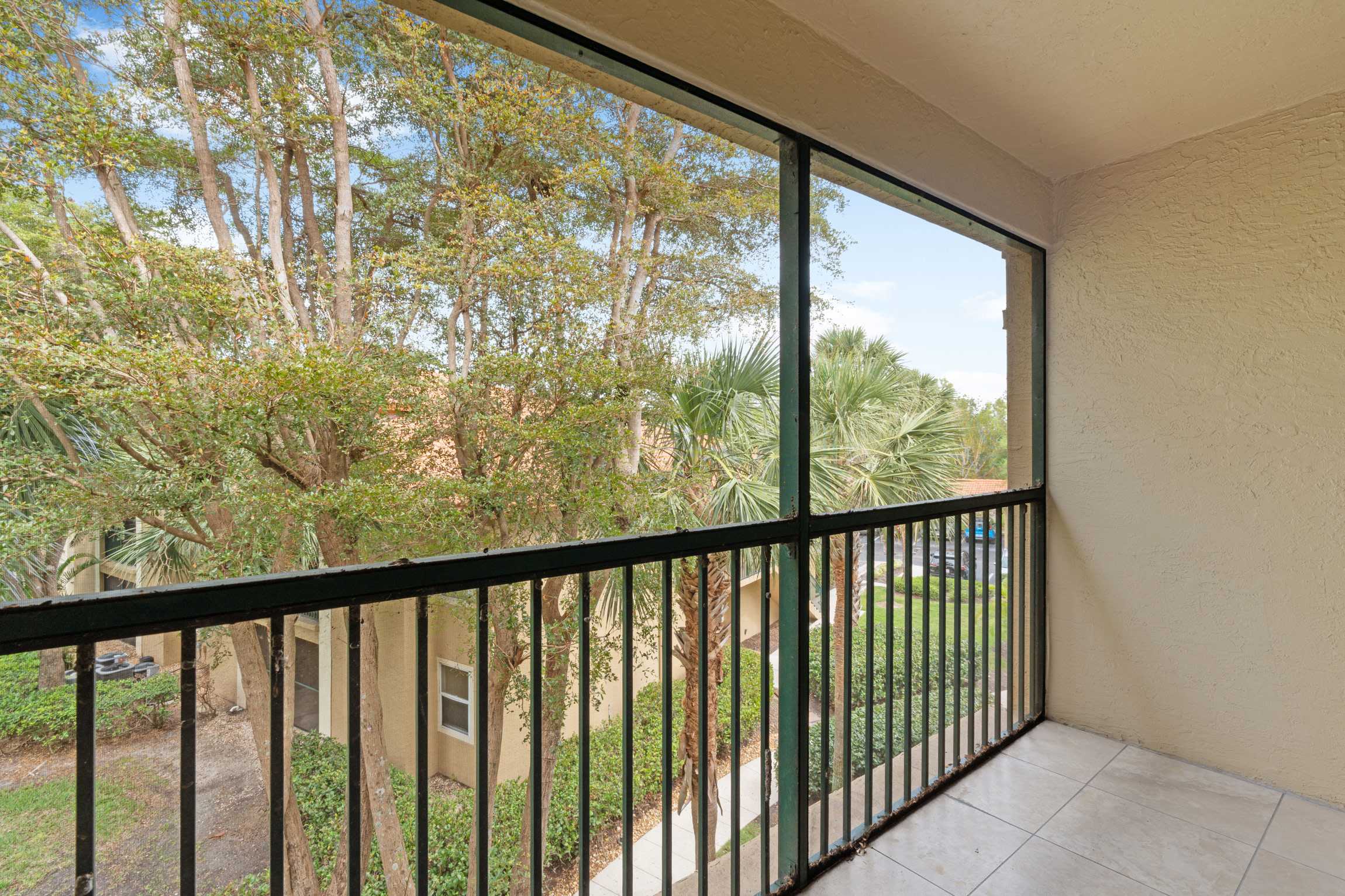 8940 Colonnades Court East – photo 2