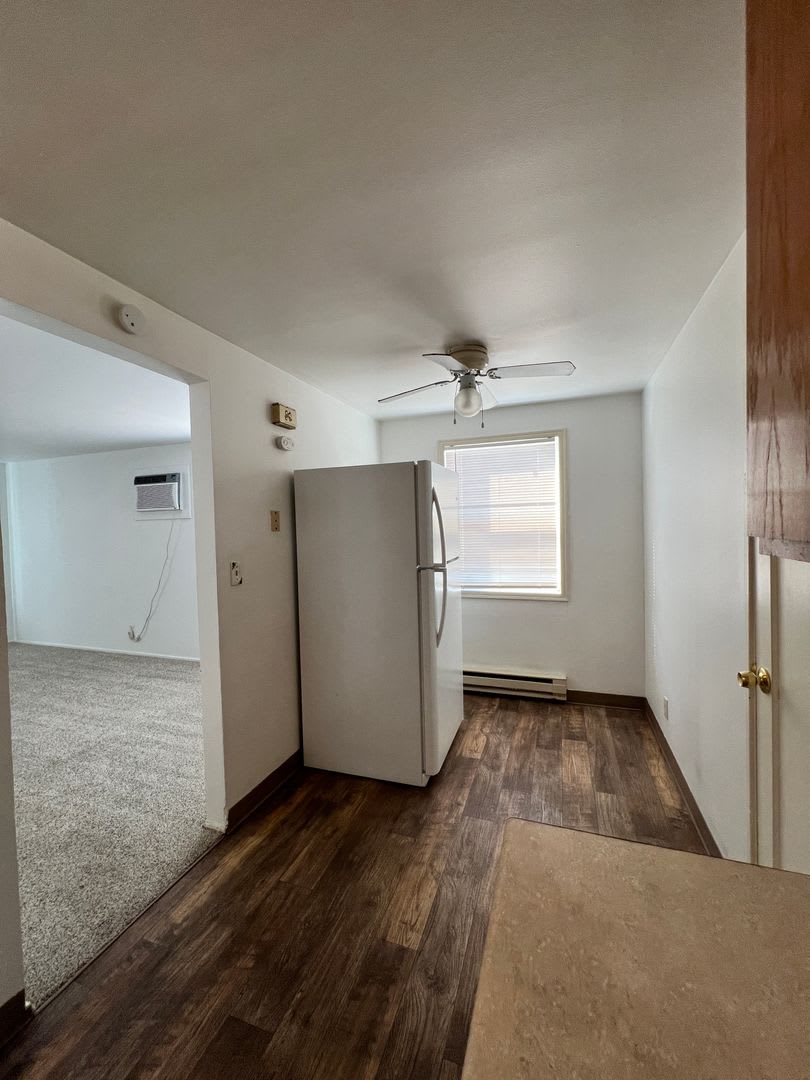 Cozy 2 bedroom 1 bath House! PRICE REDUCED!! – photo 4