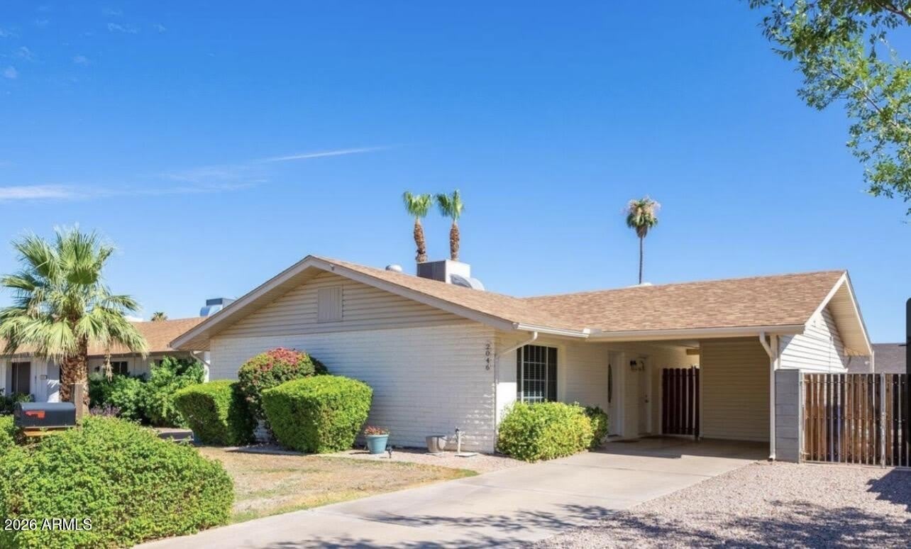 2046 E YALE Drive – photo 2