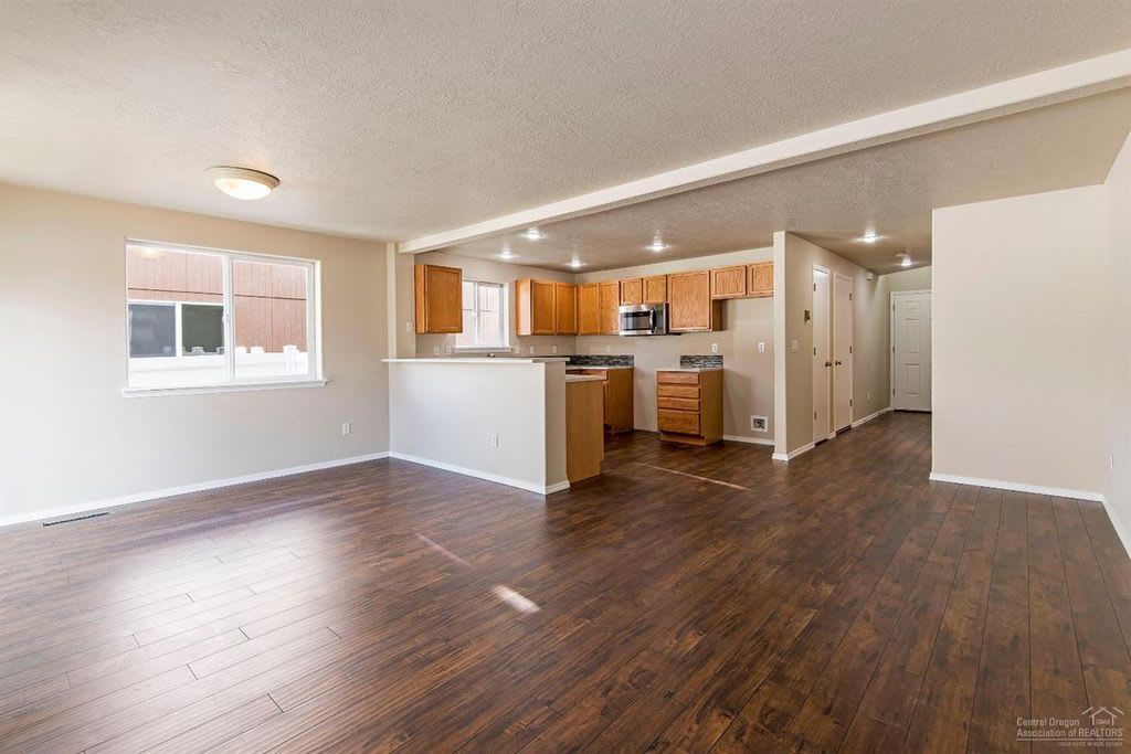 Redmond Townhome – photo 5