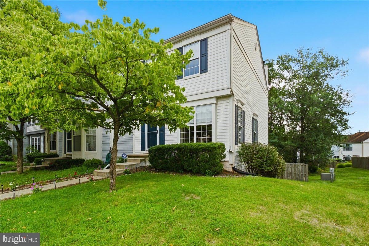 21028 Coach House Square – photo 3